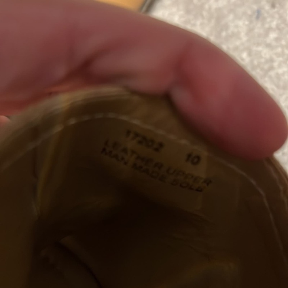 Leather heels - Picture 3 of 3